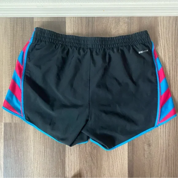 Nike Women's Black and Pink Athletic Shorts - Picture 12 of 12